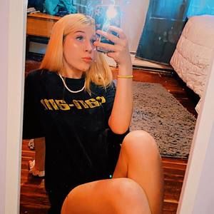 Meet your Posher, Maddie